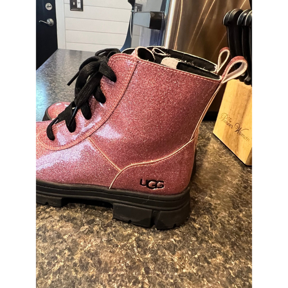 UGG - KIDS ASHTON LACE UP GLITTER ANKLE BOOTS - Picture 10 of 12